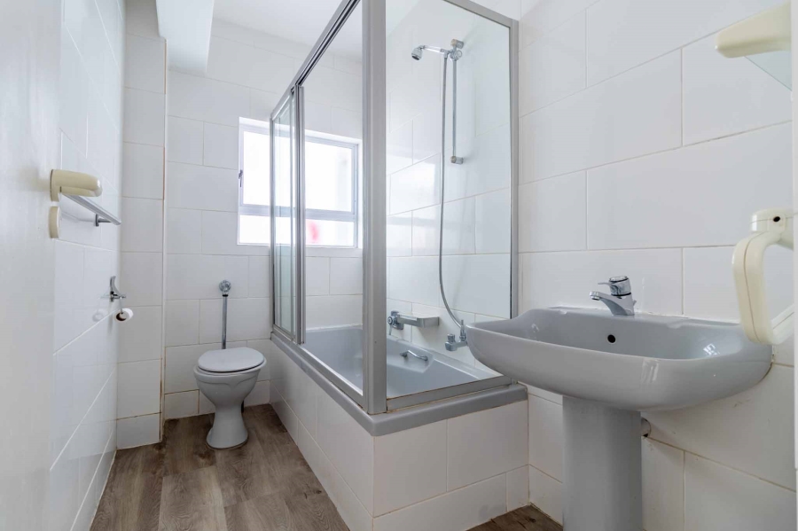 To Let 2 Bedroom Property for Rent in Clifton Western Cape